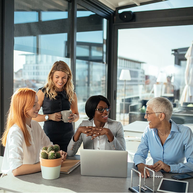 business-women-holding-morning-meeting